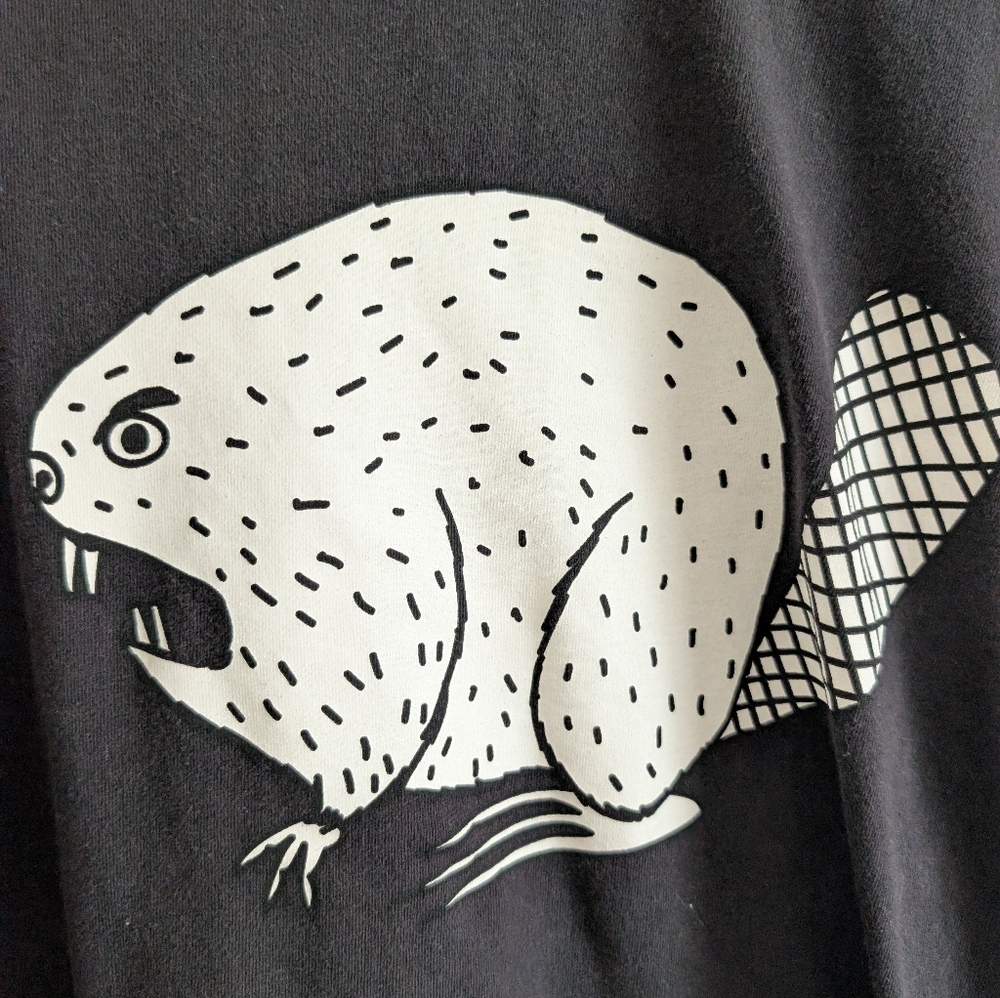 Duluth Trading Co Black Short-Sleeve T-Shirt with White Beaver Graphic - Picture 3 of 6